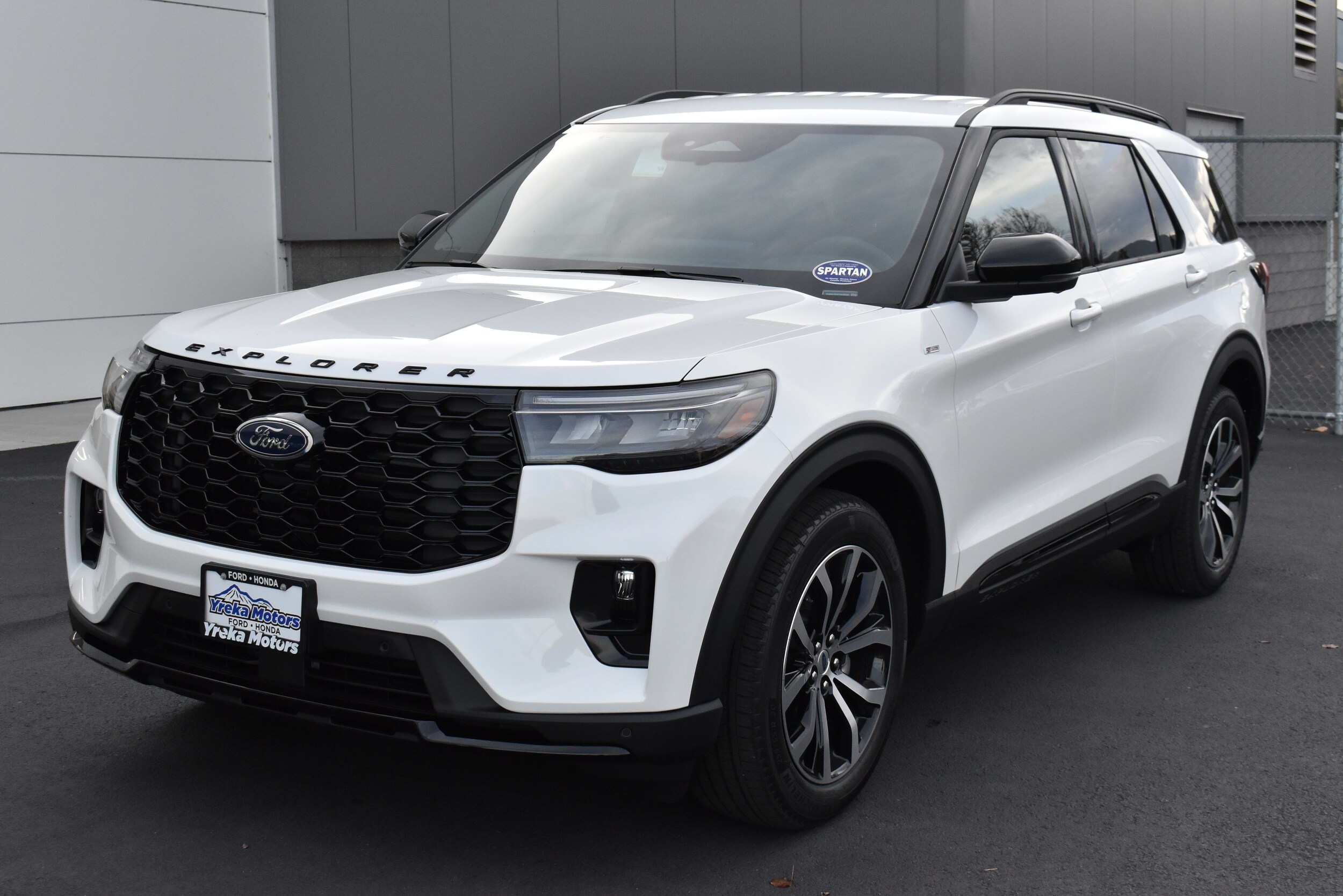 2026 Ford Explorer ST-Line - Photo 13