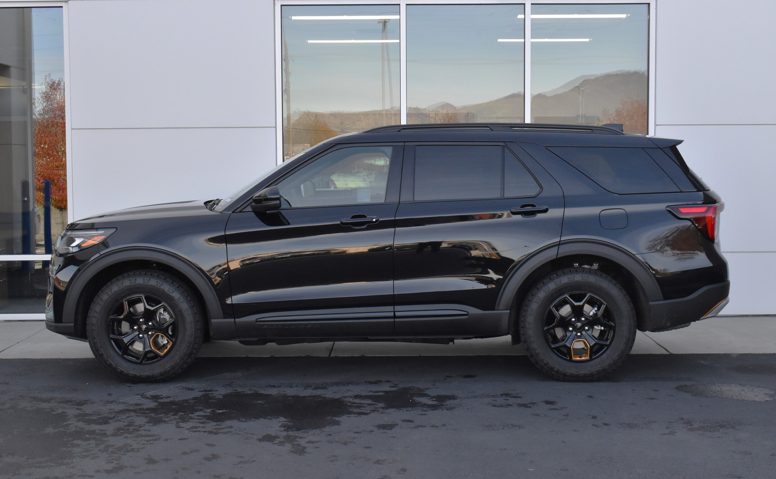 2026 Ford Explorer Tremor - Photo 12