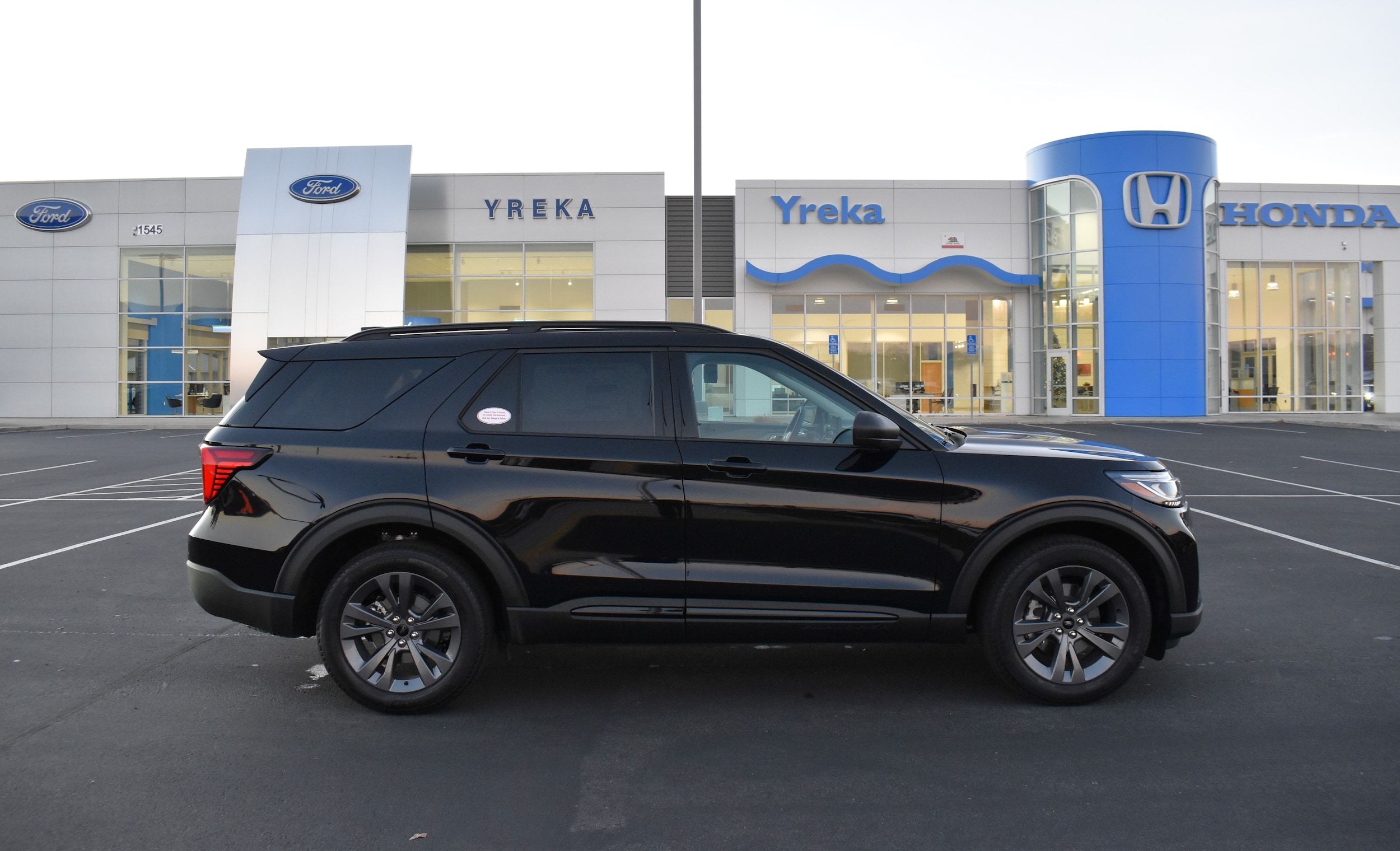 2026 Ford Explorer Active's photo