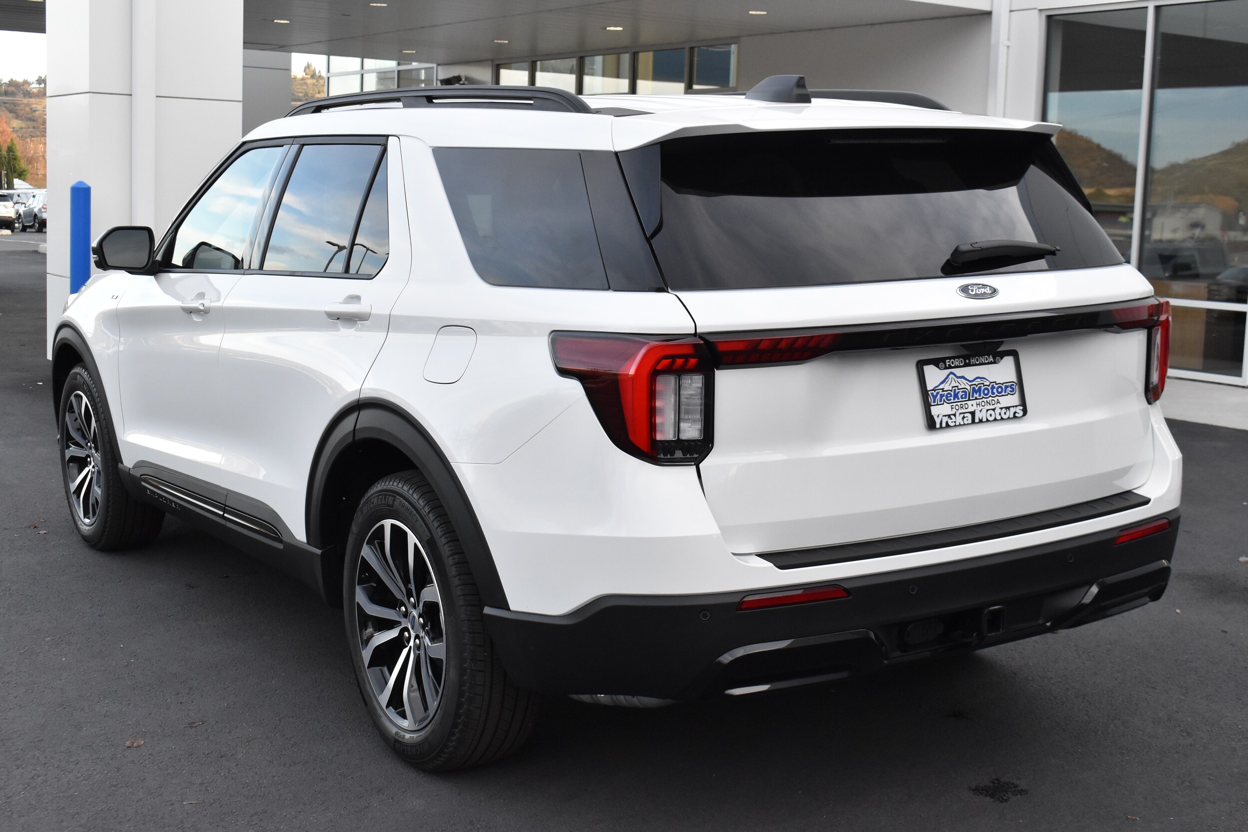 2026 Ford Explorer ST-Line - Photo 11