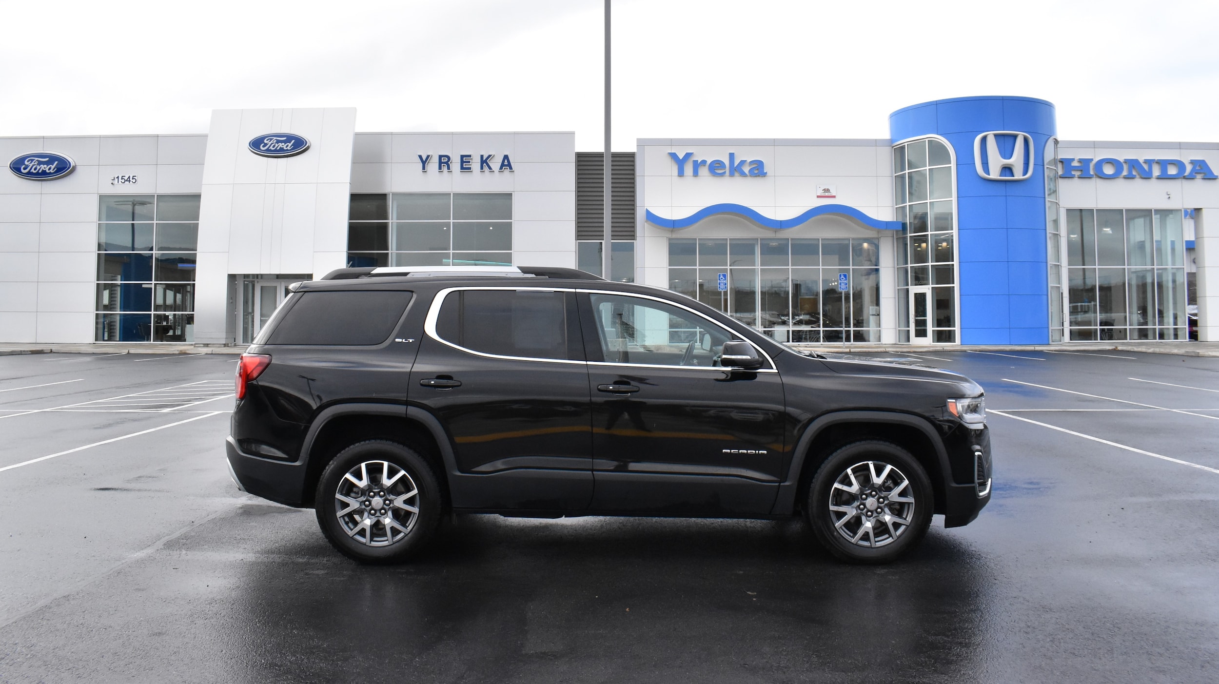 2023 GMC Acadia SLT's photo