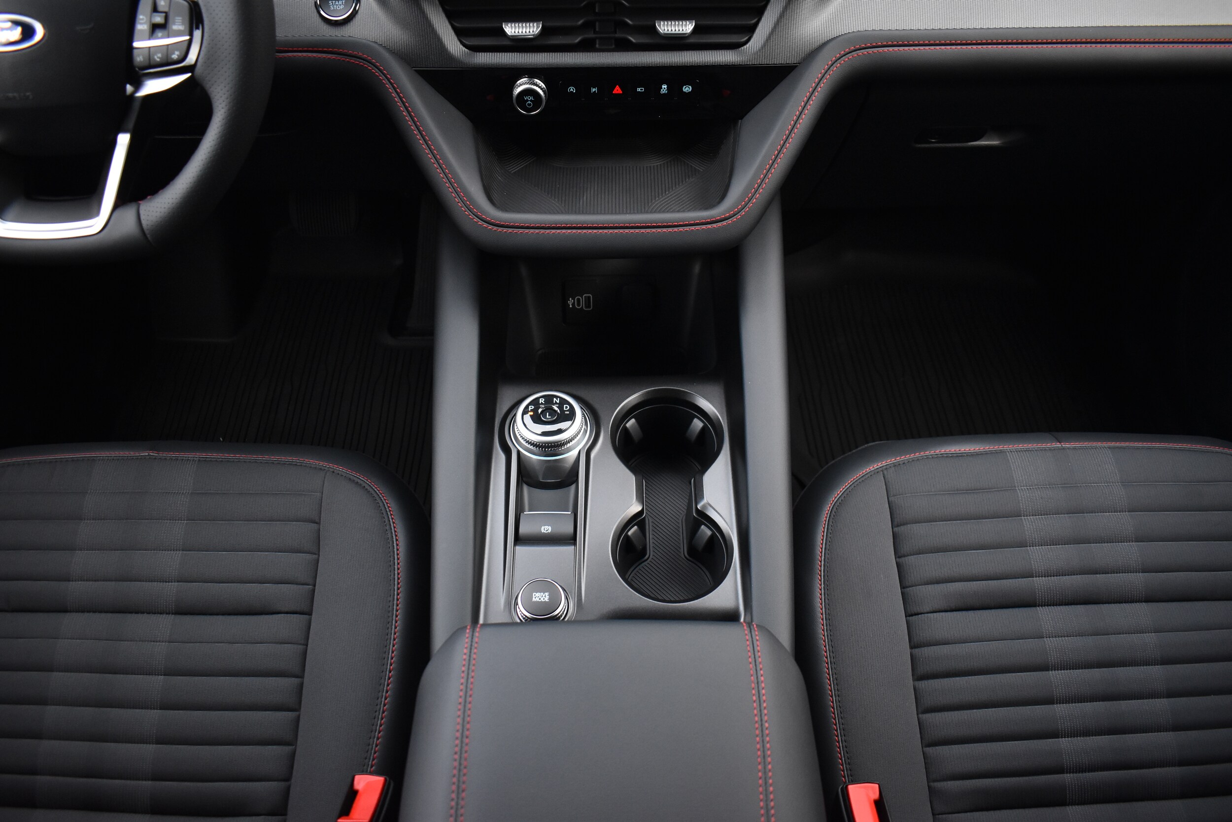 2026 Ford Explorer ST-Line - Photo 22
