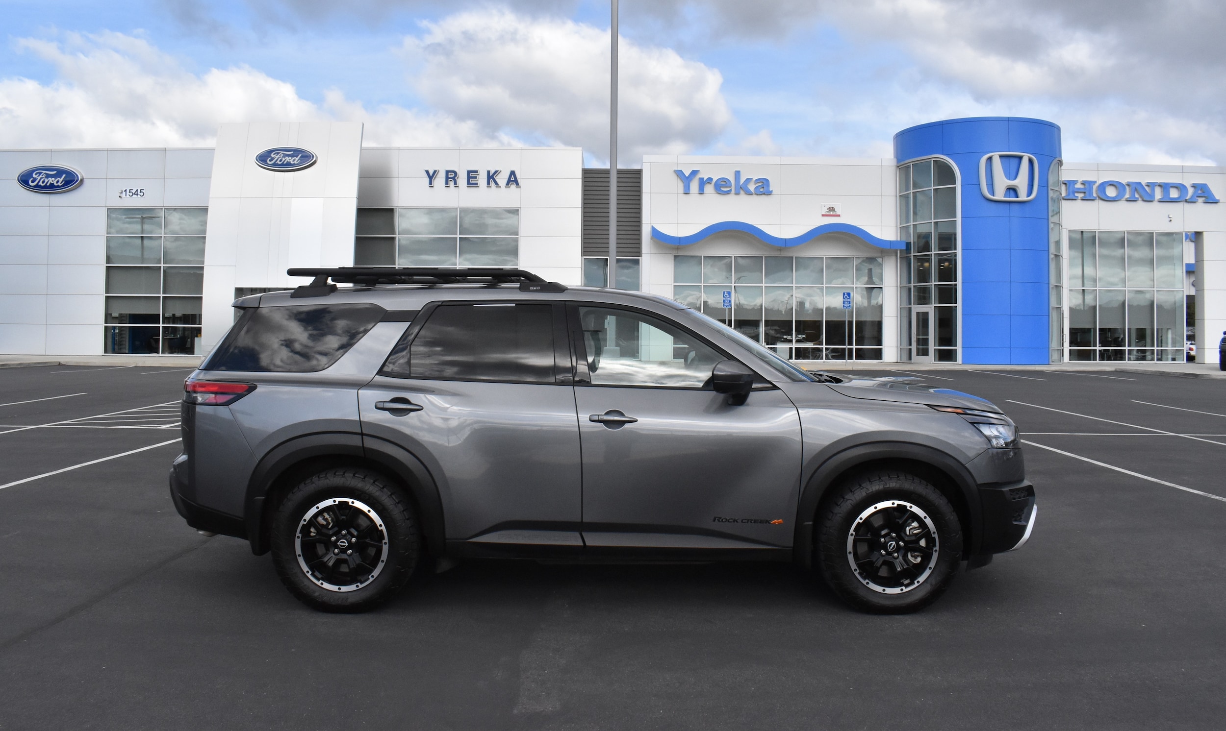 2025 Nissan Pathfinder Rock Creek 4WD's photo