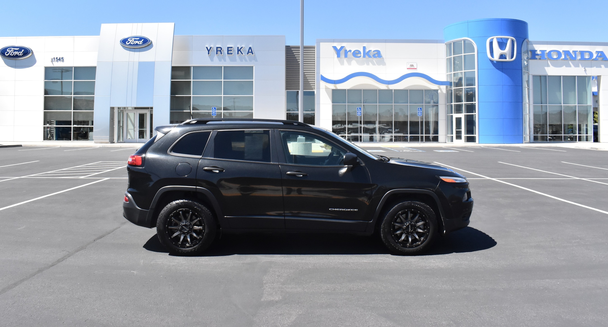 2016 Jeep Cherokee Sport
