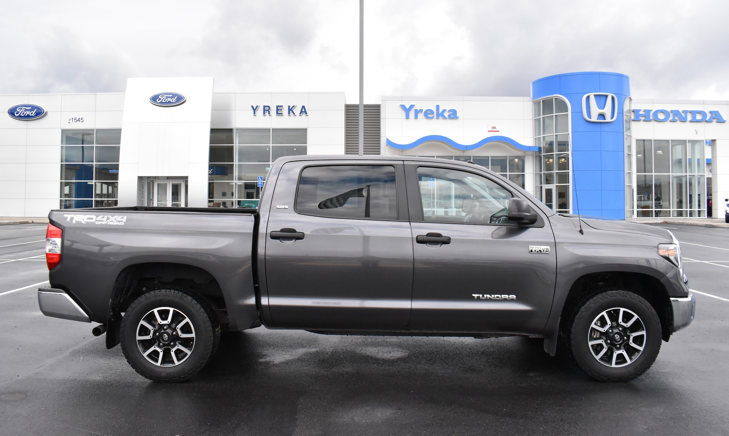 2019 Toyota Tundra SR5's photo