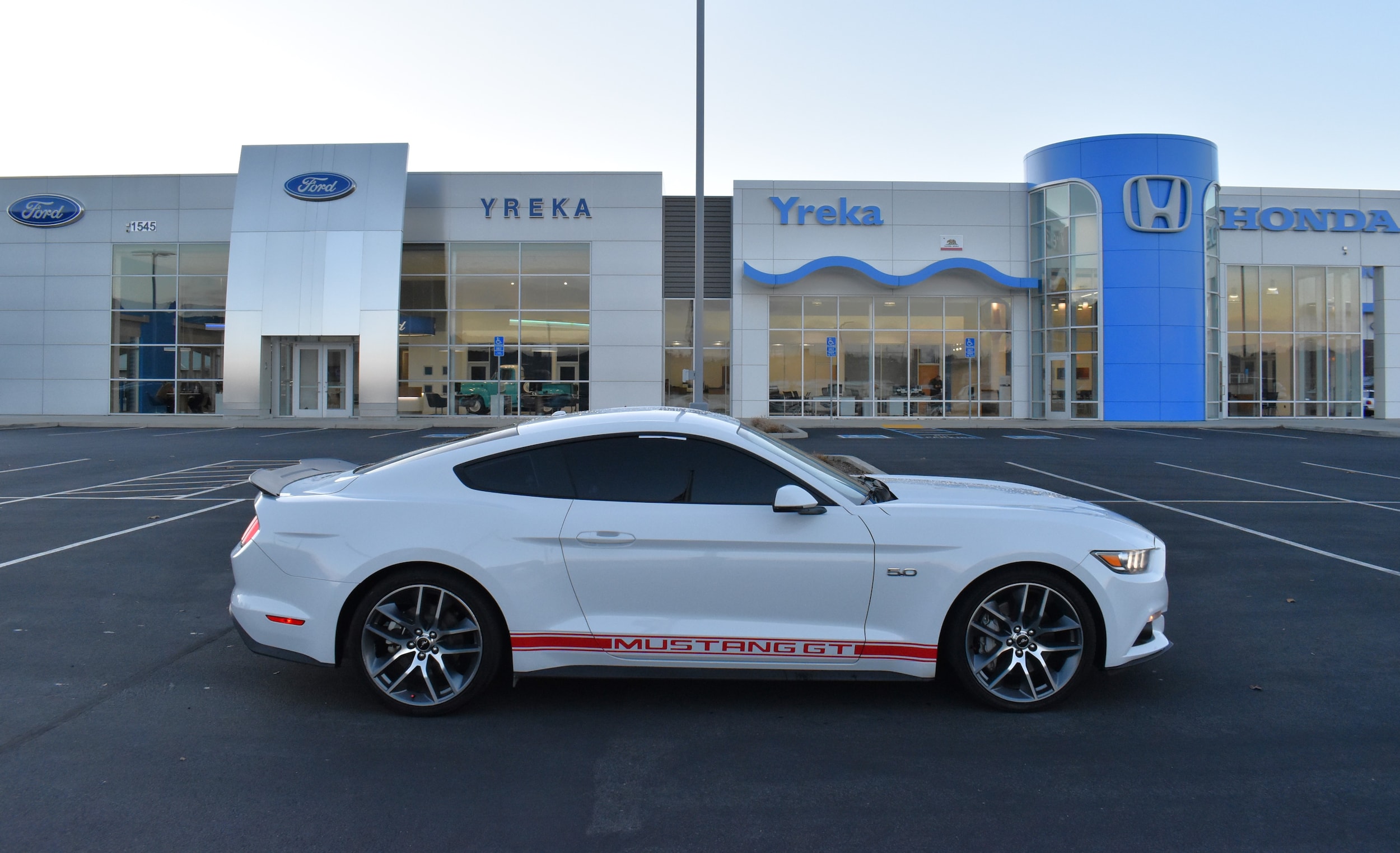 2015 Ford Mustang GT Premium's photo