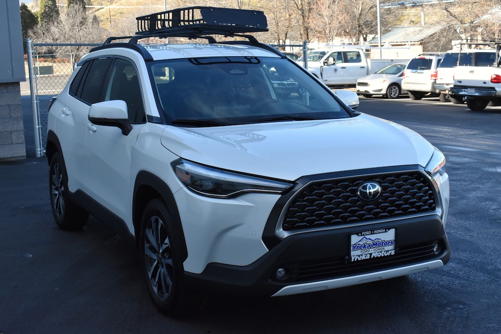 2023 Toyota Corolla Cross XLE photo 4