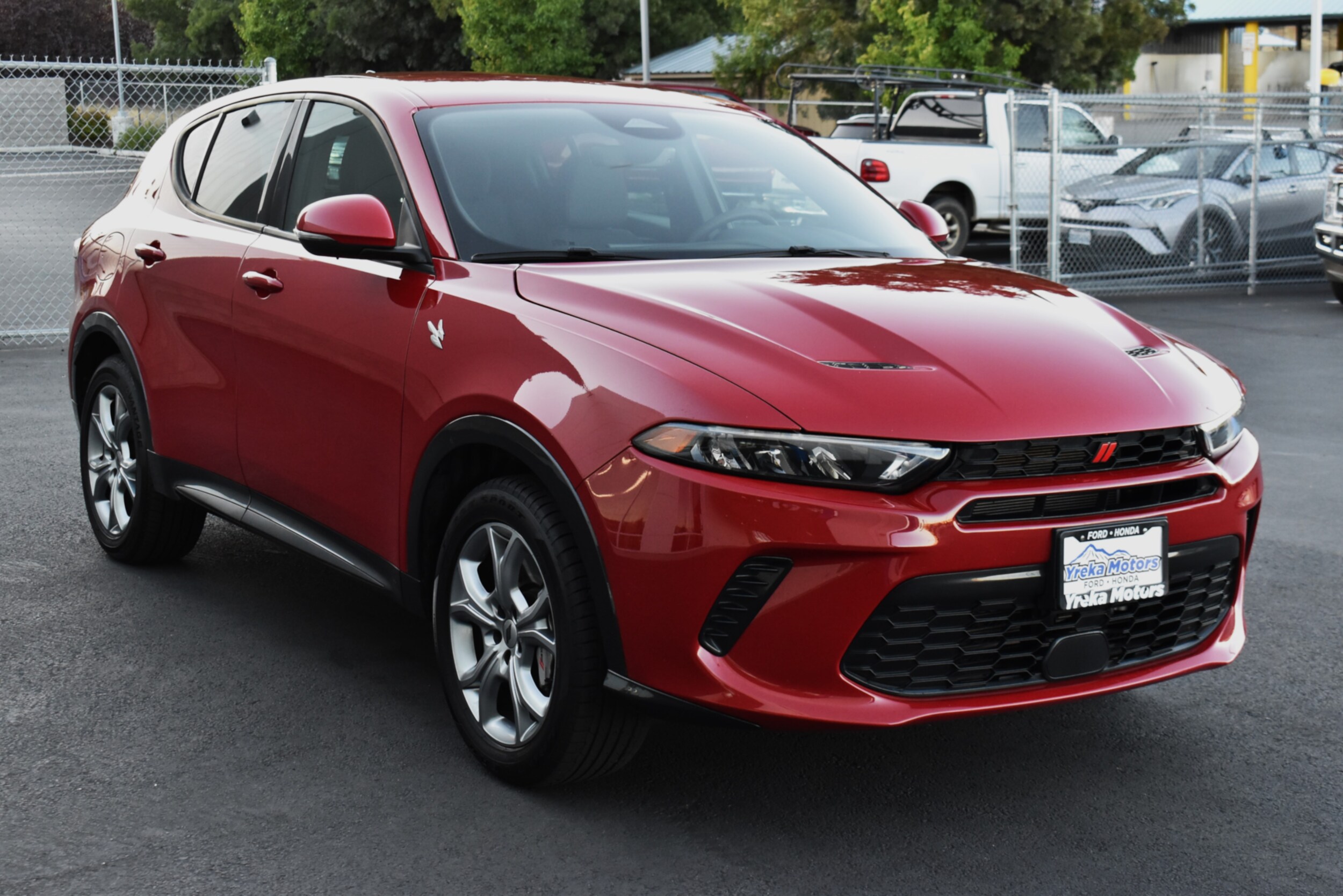 2024 Dodge Hornet R/T photo 2