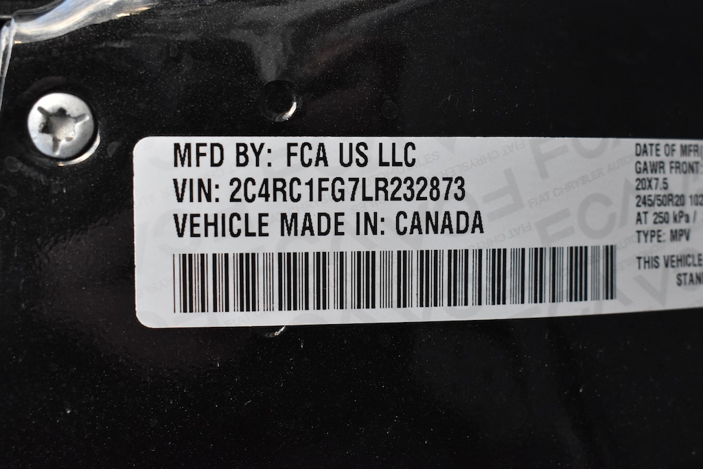 2020 Chrysler Pacifica Touring photo 2