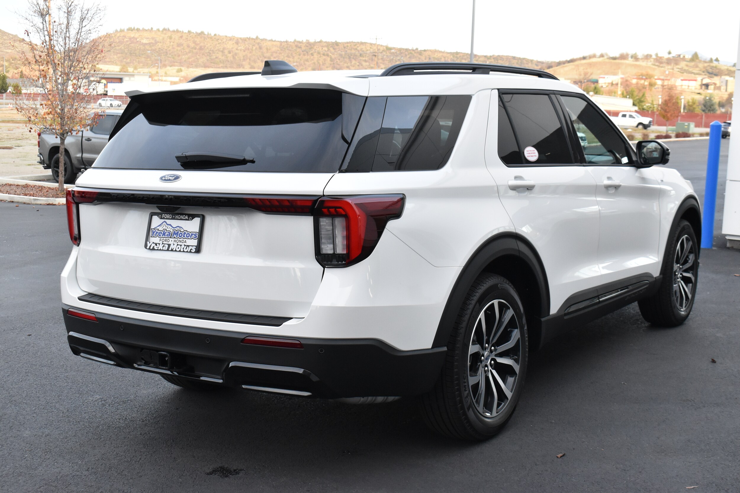 2026 Ford Explorer ST-Line - Photo 6