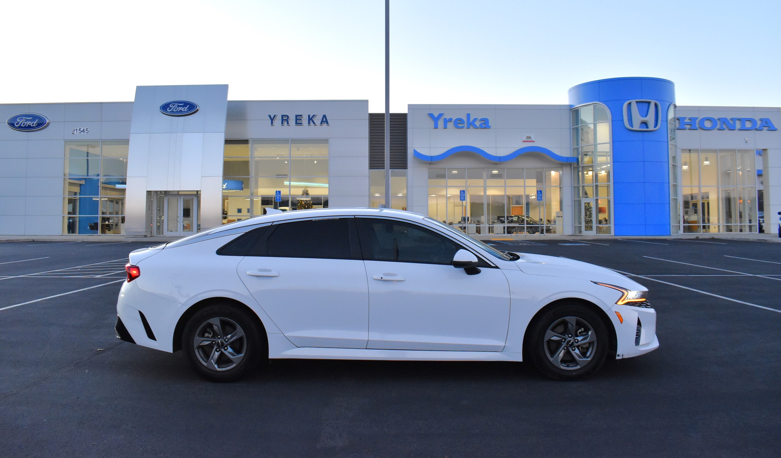 2023 Kia K5 LXS's photo