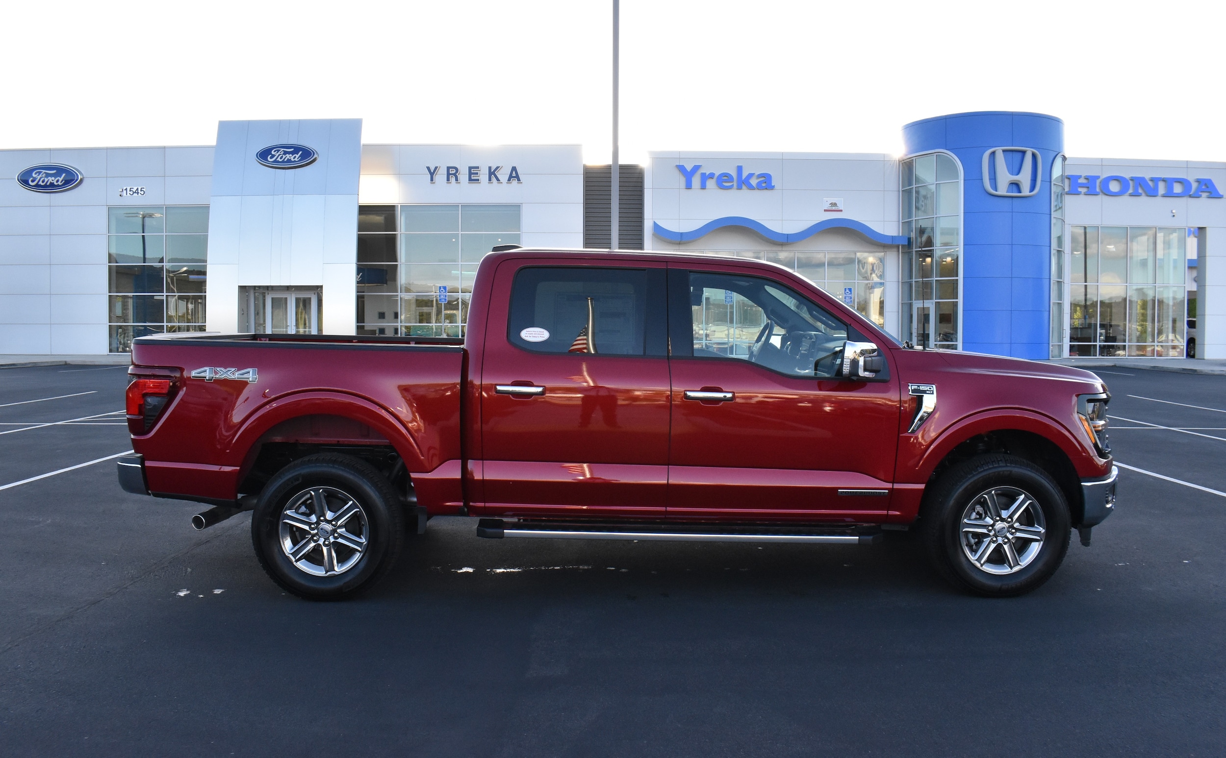 2025 Ford F-150 XLT's photo