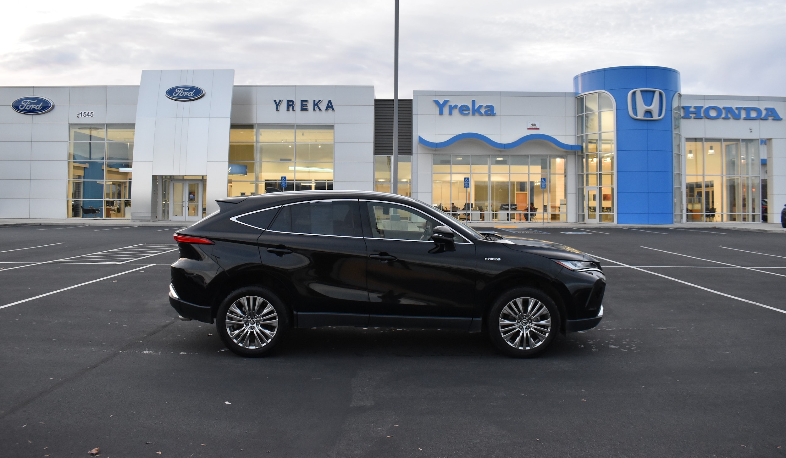 2021 Toyota Venza XLE's photo