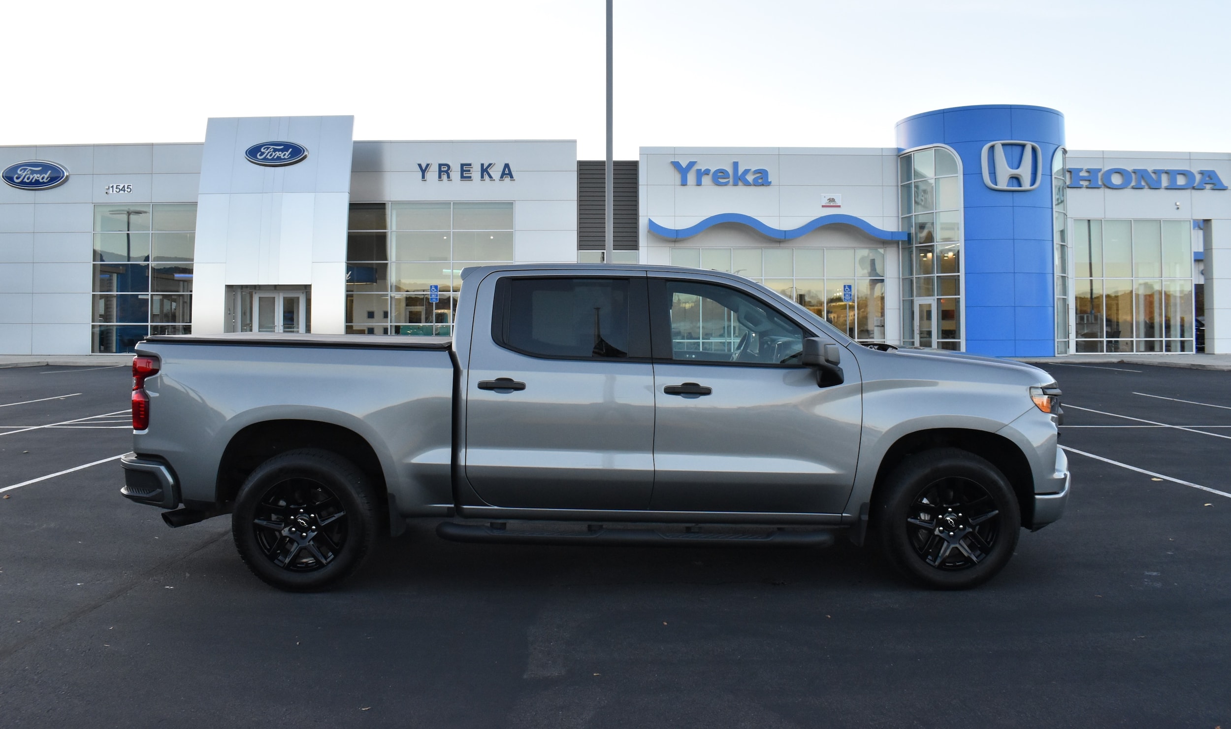 2023 Chevrolet Silverado 1500 Custom