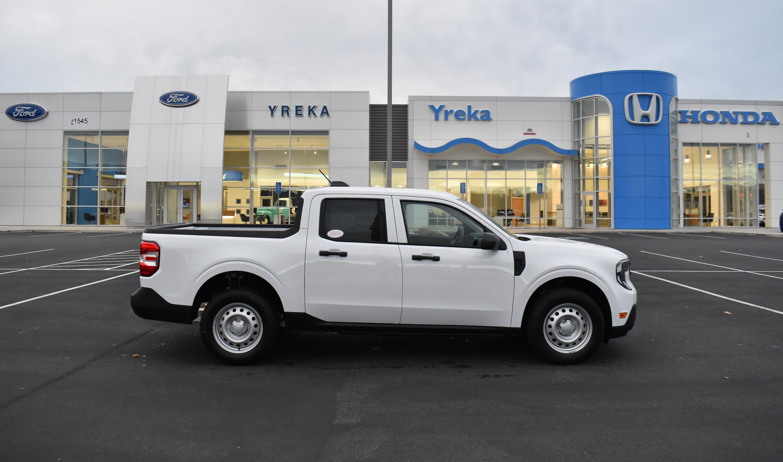 2025 Ford Maverick XL's photo