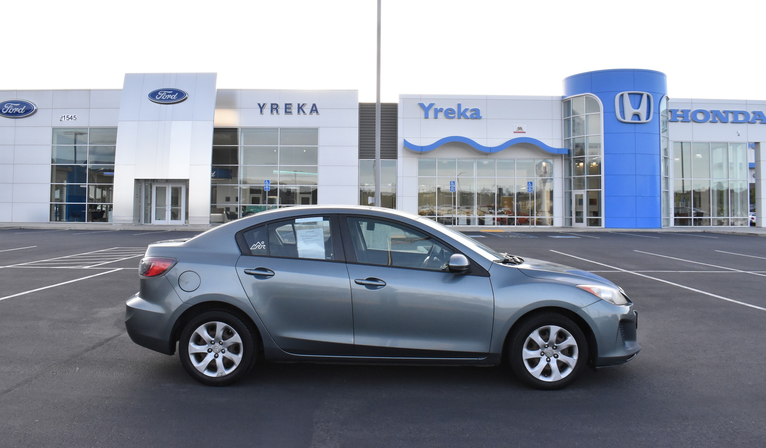 2013 Mazda MAZDA3 i SV