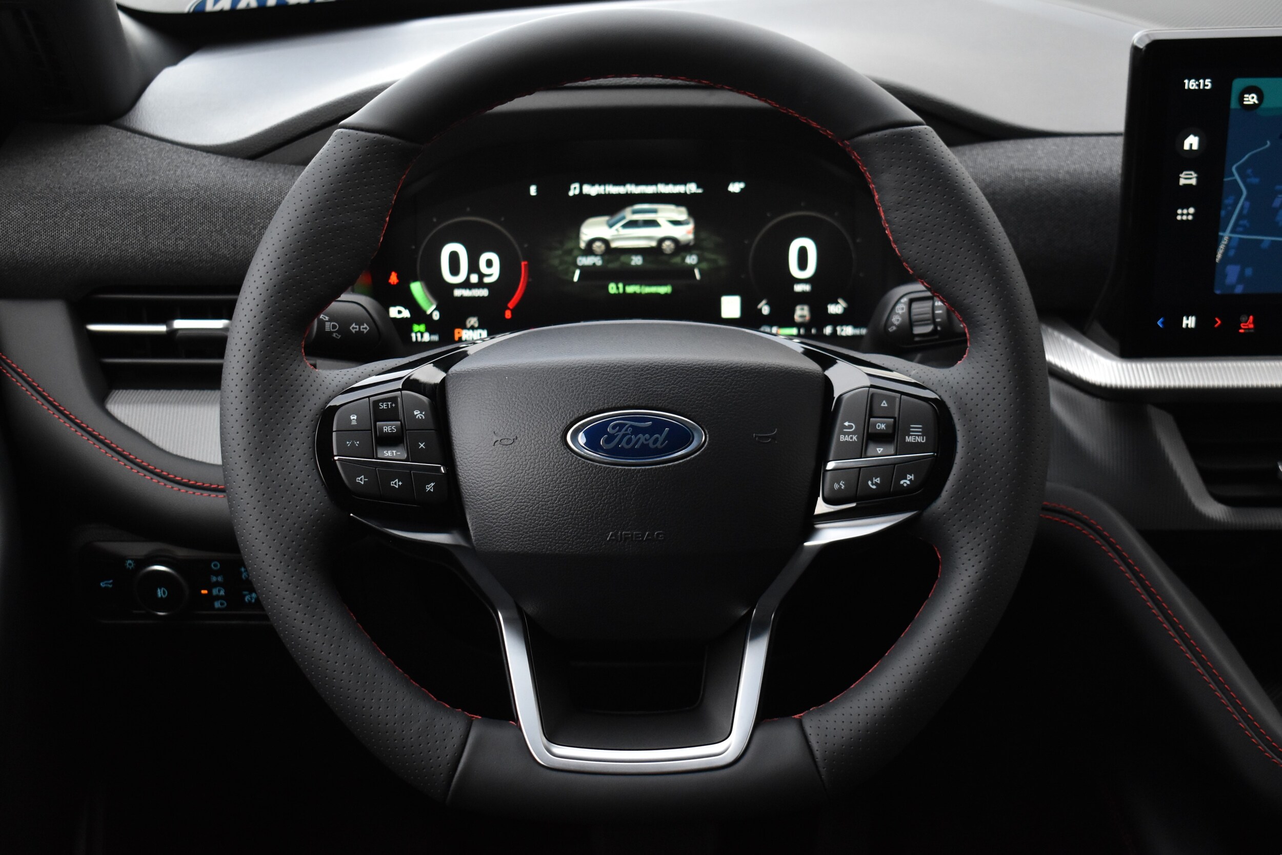 2026 Ford Explorer ST-Line - Photo 24