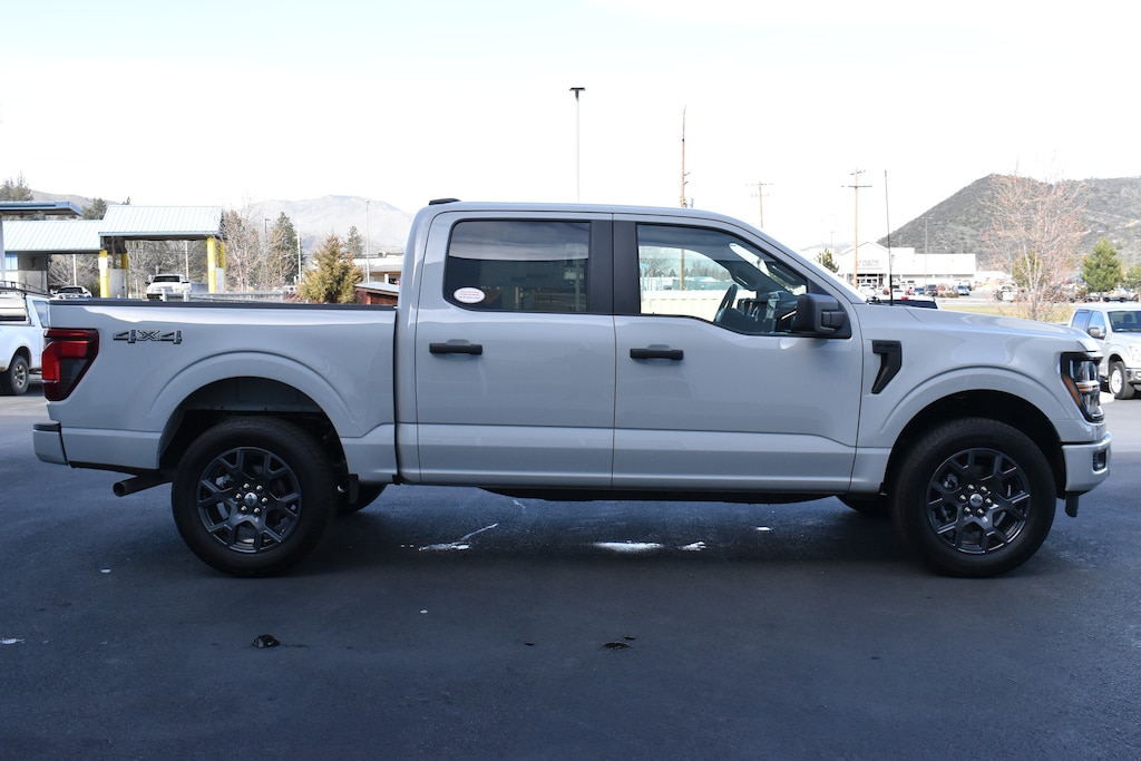 2026 Ford F-150 STX photo 4