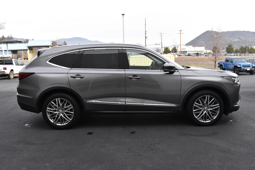 2024 Acura MDX SH-AWD Advance photo 2