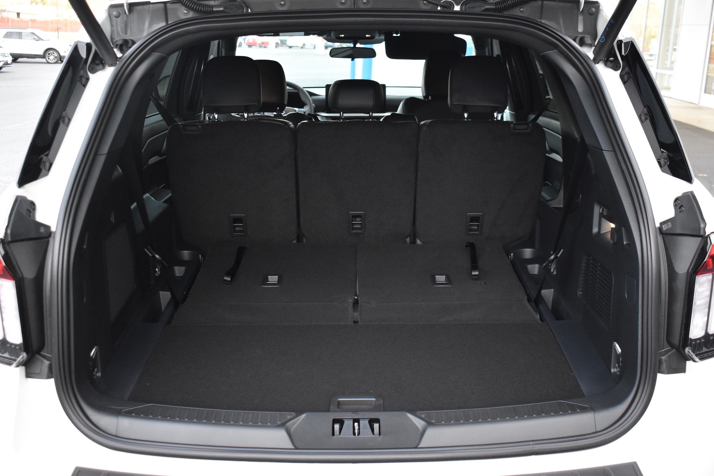 2026 Ford Explorer ST-Line - Photo 10
