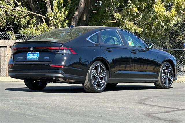 2025 Honda Accord Hybrid Sport photo 2