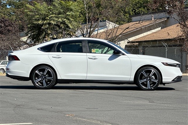 2025 Honda Accord Hybrid Sport photo 3