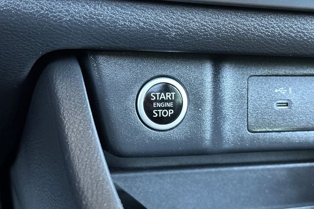 2023 Nissan Rogue SV - Photo 18