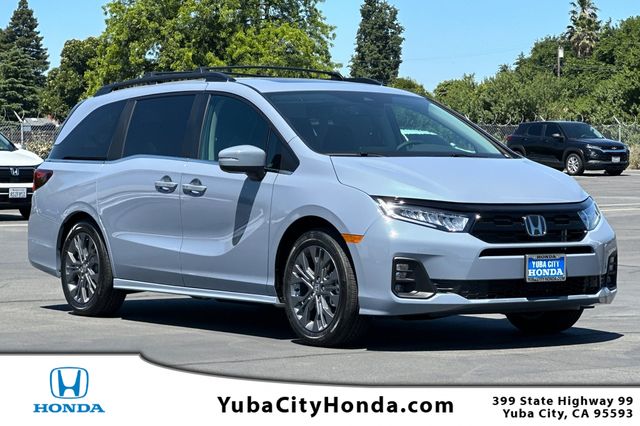 2026 Honda Odyssey Touring's photo