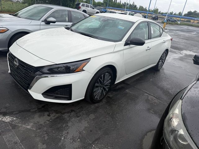 2025 Nissan Altima SV