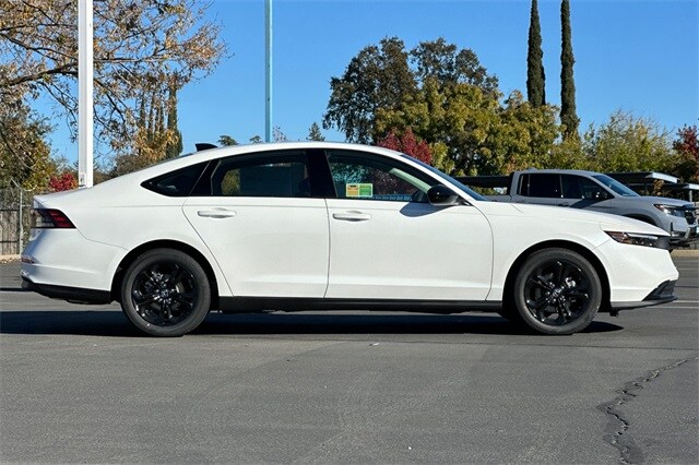 2025 Honda Accord SE photo 3