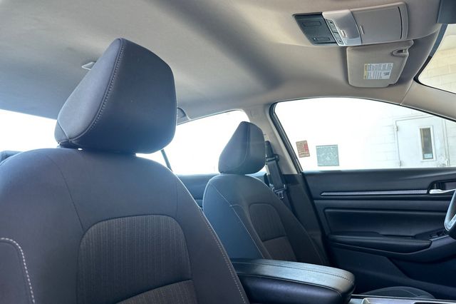 2025 Nissan Altima SV - Photo 13