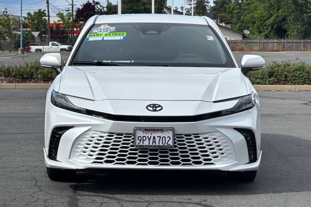 2025 Toyota Camry XSE - Photo 6
