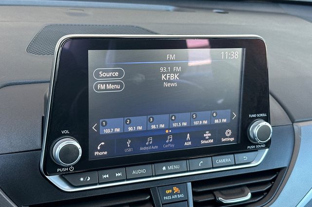 2025 Nissan Altima SR - Photo 14