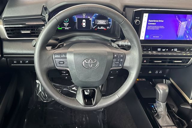 2025 Toyota Camry XSE - Photo 11
