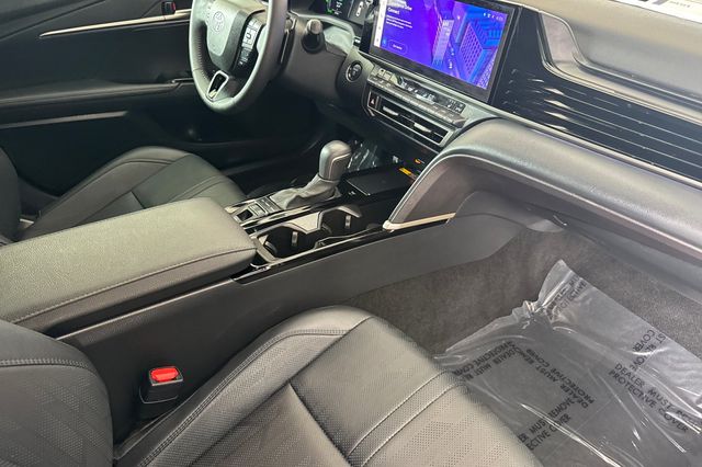 2025 Toyota Camry XSE - Photo 12
