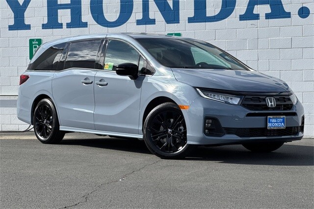 2026 Honda Odyssey photo 2