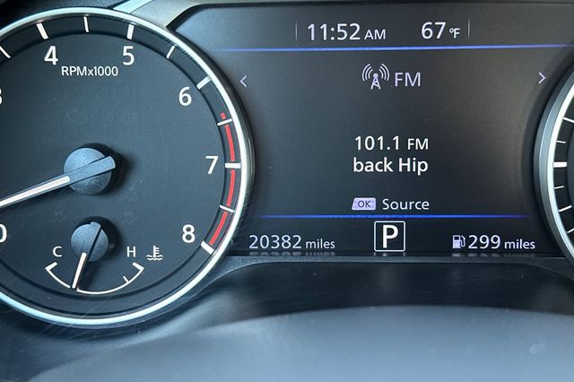 2025 Nissan Altima SR - Photo 21