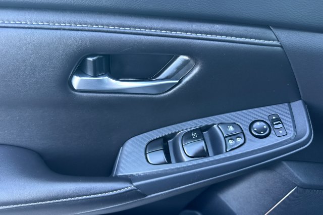 2025 Nissan Sentra SV - Photo 8