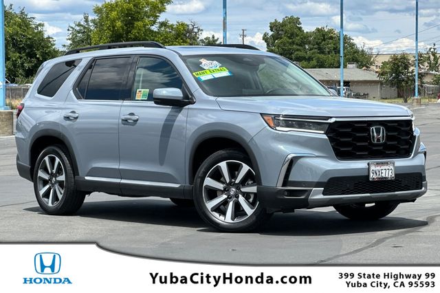 2025 Honda Pilot Touring 2WD's photo