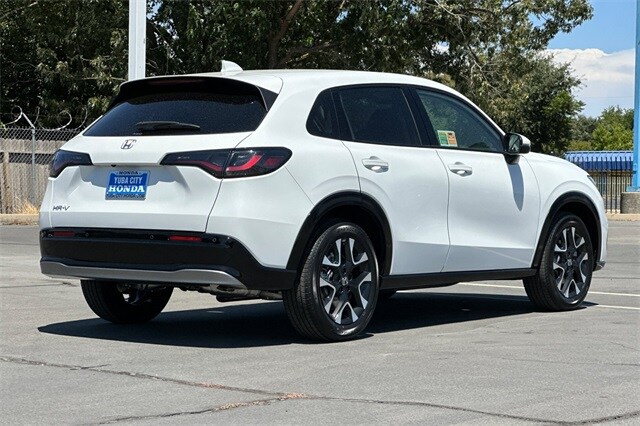 2026 Honda HR-V EX-L photo 2