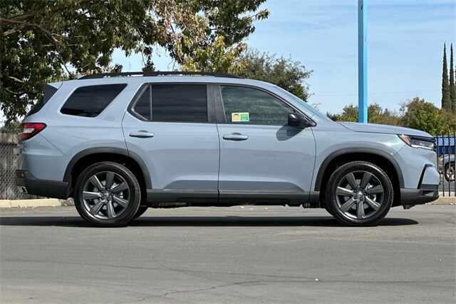 2025 Honda Pilot Sport photo 3