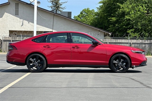 2025 Honda Accord Hybrid Sport-L photo 3