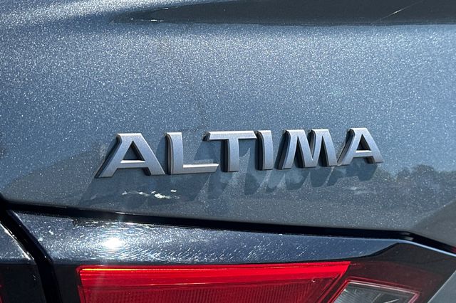 2025 Nissan Altima SV - Photo 22