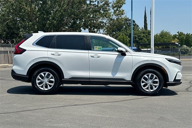 2026 Honda CR-V LX photo 3