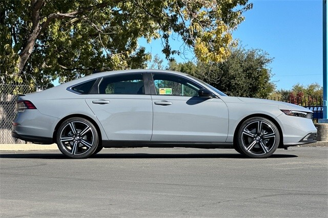 2025 Honda Accord Hybrid Sport photo 2