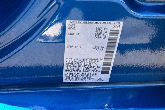 2025 Nissan Altima SR - Photo 23