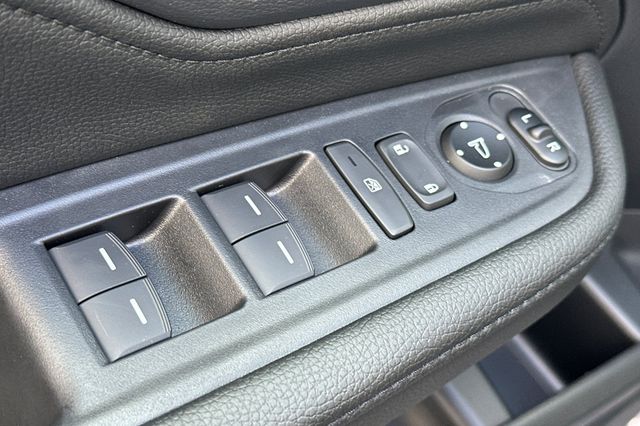 2026 Honda Odyssey Touring - Photo 12