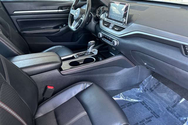 2025 Nissan Altima SR - Photo 12