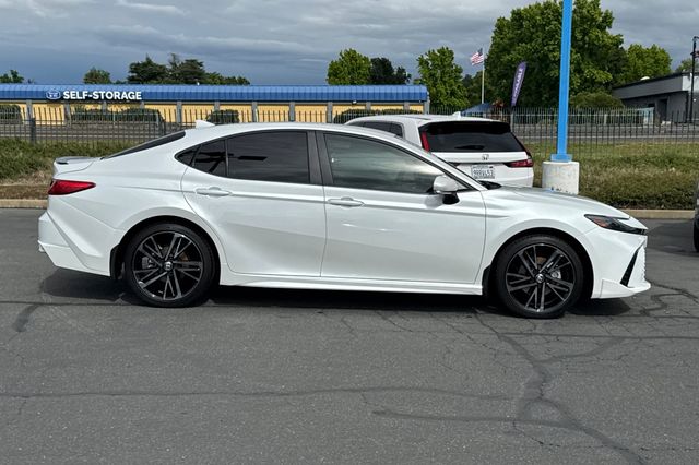 2025 Toyota Camry XSE - Photo 3