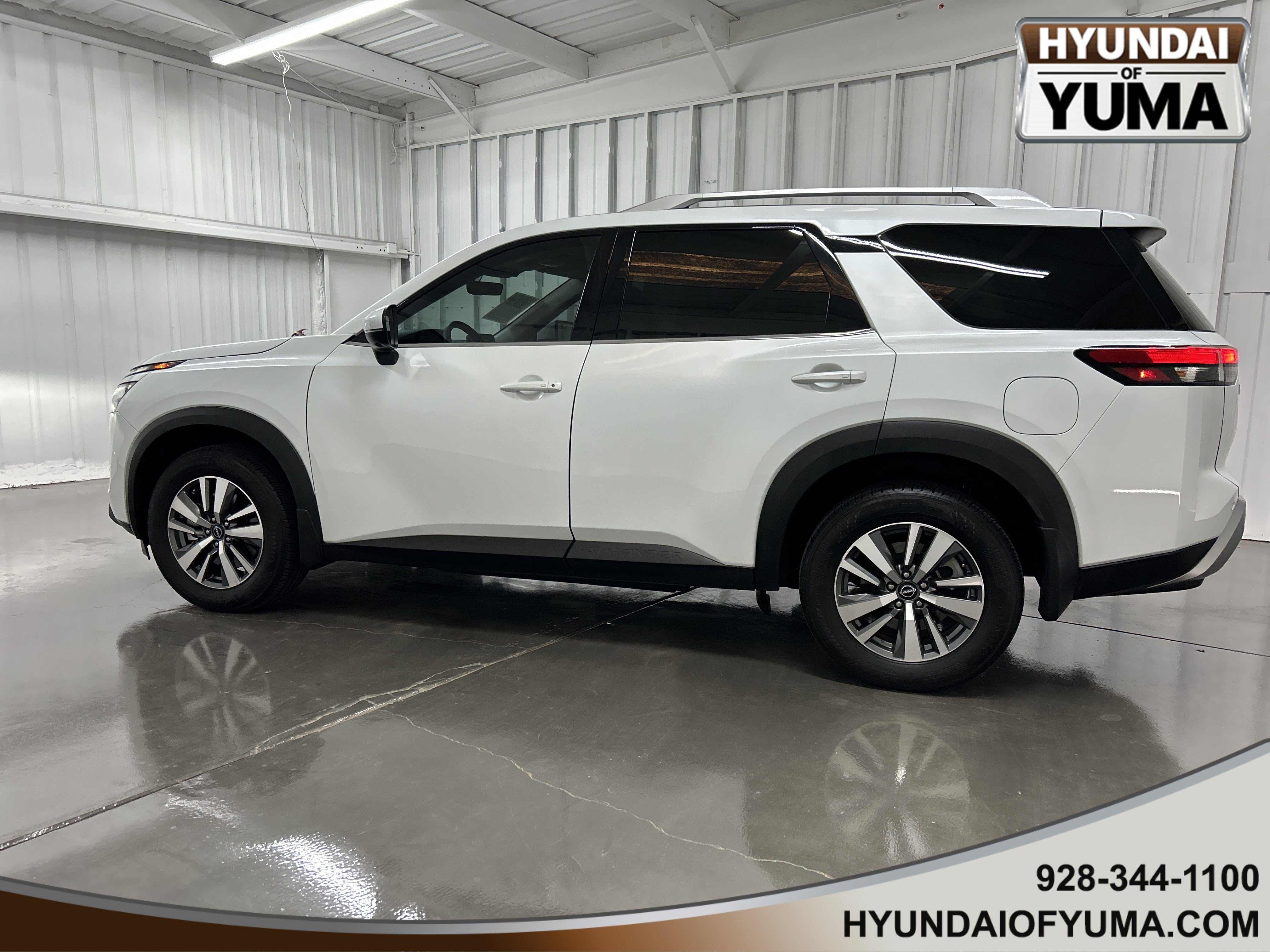 Used 2025 Nissan Pathfinder SL SL 4WD